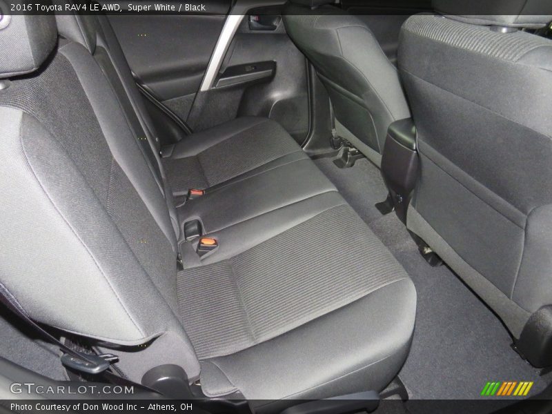 Super White / Black 2016 Toyota RAV4 LE AWD