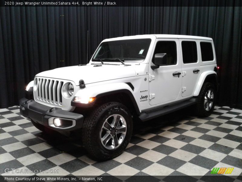 Bright White / Black 2020 Jeep Wrangler Unlimited Sahara 4x4