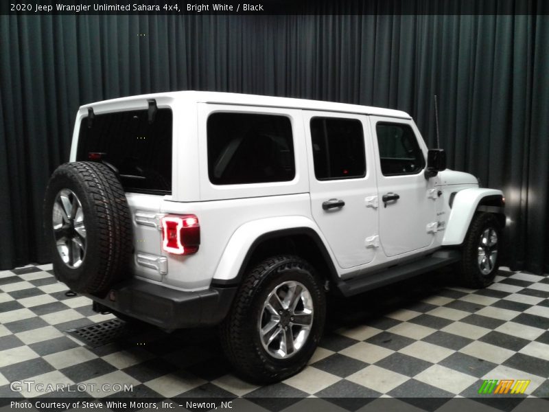 Bright White / Black 2020 Jeep Wrangler Unlimited Sahara 4x4