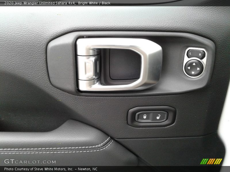 Bright White / Black 2020 Jeep Wrangler Unlimited Sahara 4x4