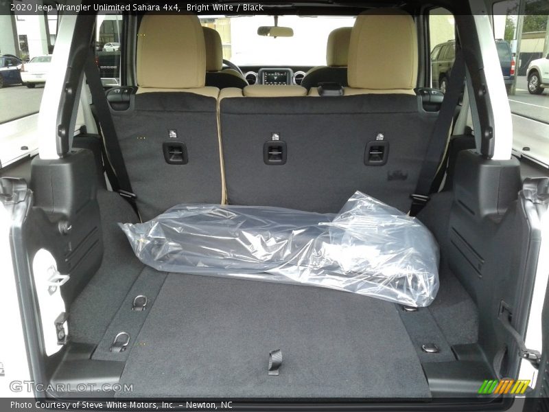 Bright White / Black 2020 Jeep Wrangler Unlimited Sahara 4x4