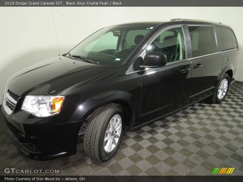 Black Onyx Crystal Pearl / Black 2018 Dodge Grand Caravan SXT