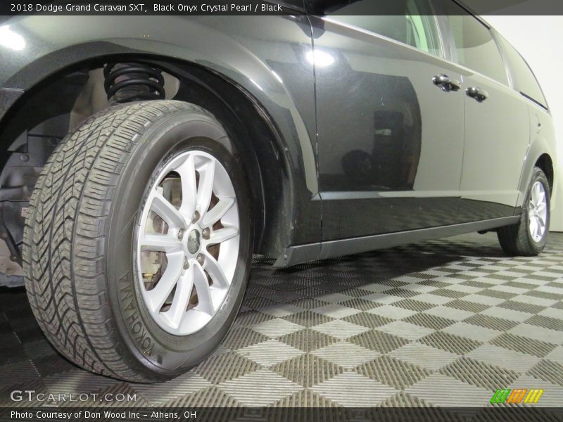 Black Onyx Crystal Pearl / Black 2018 Dodge Grand Caravan SXT