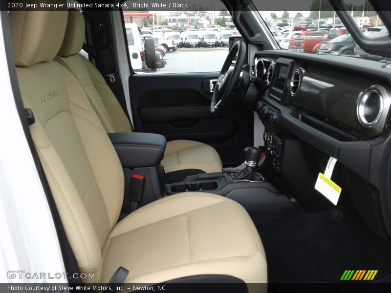Bright White / Black 2020 Jeep Wrangler Unlimited Sahara 4x4