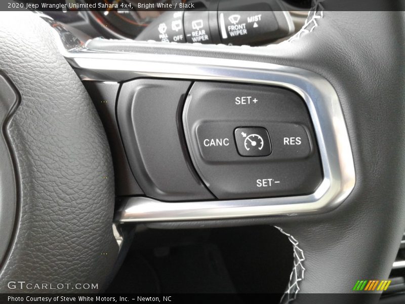 Bright White / Black 2020 Jeep Wrangler Unlimited Sahara 4x4