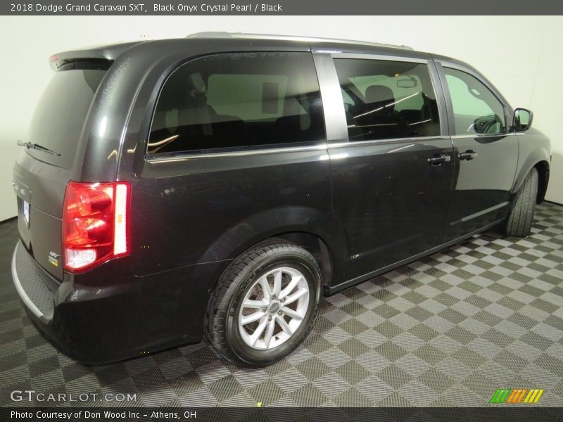 Black Onyx Crystal Pearl / Black 2018 Dodge Grand Caravan SXT
