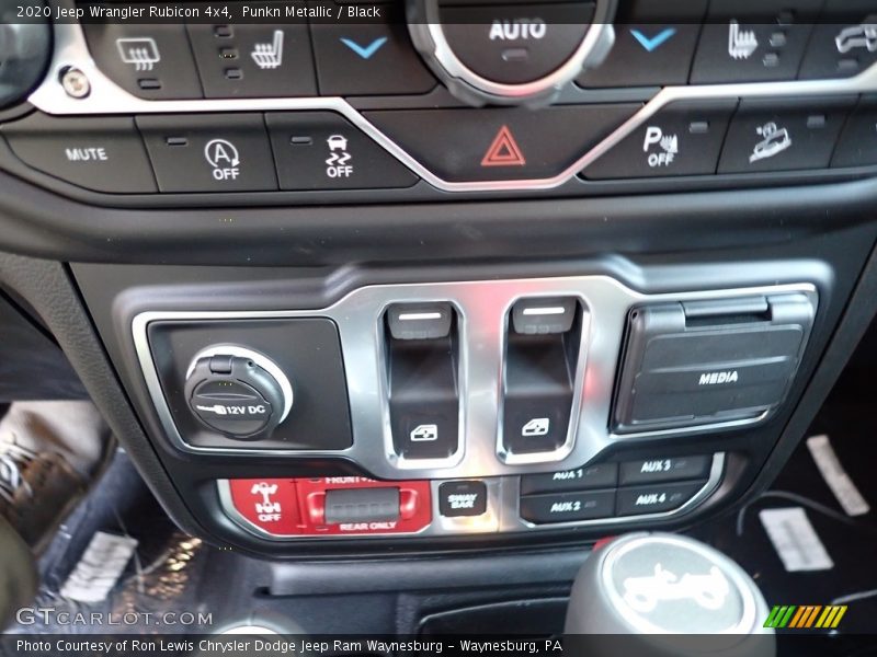 Controls of 2020 Wrangler Rubicon 4x4