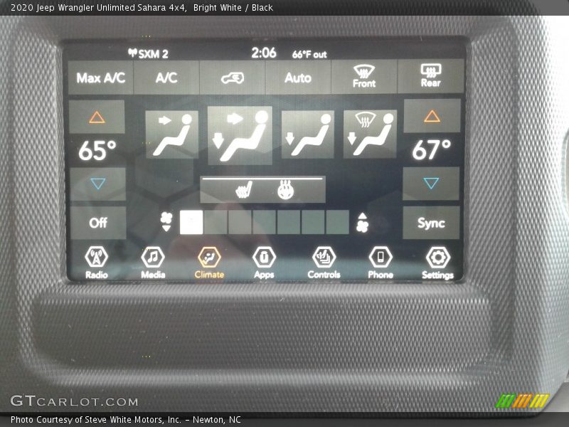 Bright White / Black 2020 Jeep Wrangler Unlimited Sahara 4x4