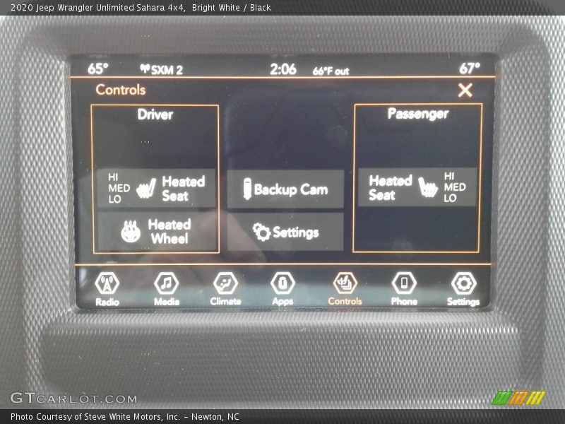 Bright White / Black 2020 Jeep Wrangler Unlimited Sahara 4x4