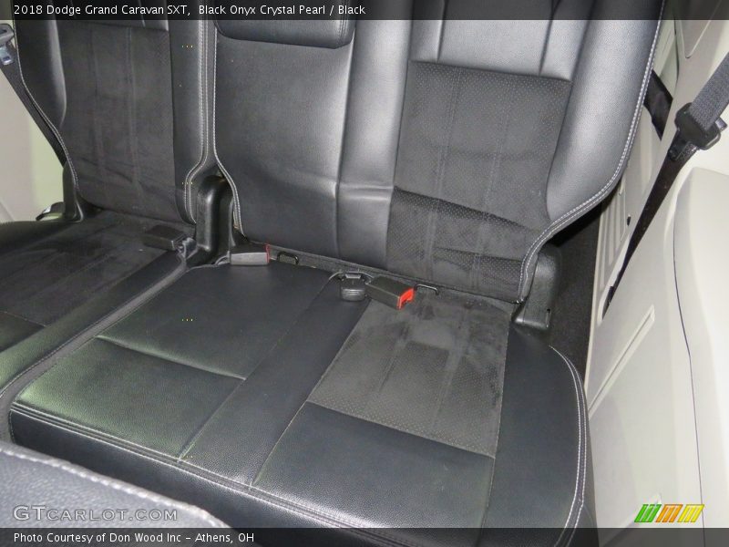 Black Onyx Crystal Pearl / Black 2018 Dodge Grand Caravan SXT