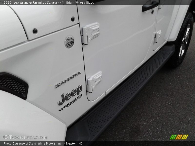 Bright White / Black 2020 Jeep Wrangler Unlimited Sahara 4x4