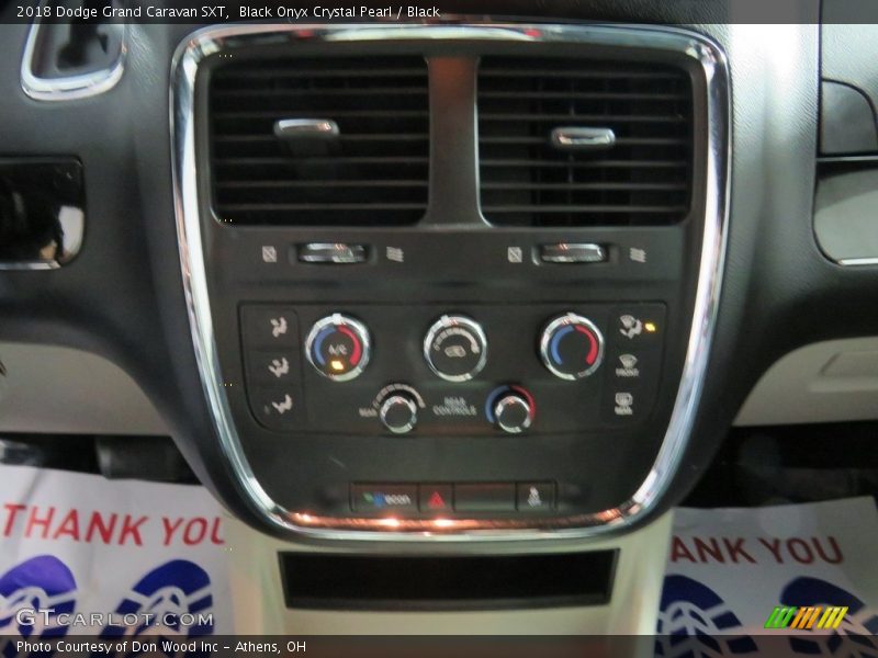 Black Onyx Crystal Pearl / Black 2018 Dodge Grand Caravan SXT