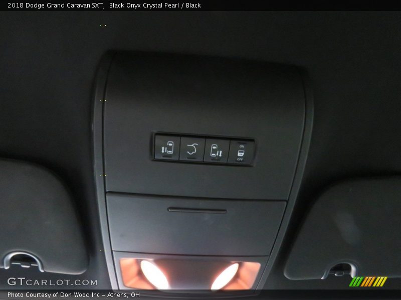 Black Onyx Crystal Pearl / Black 2018 Dodge Grand Caravan SXT