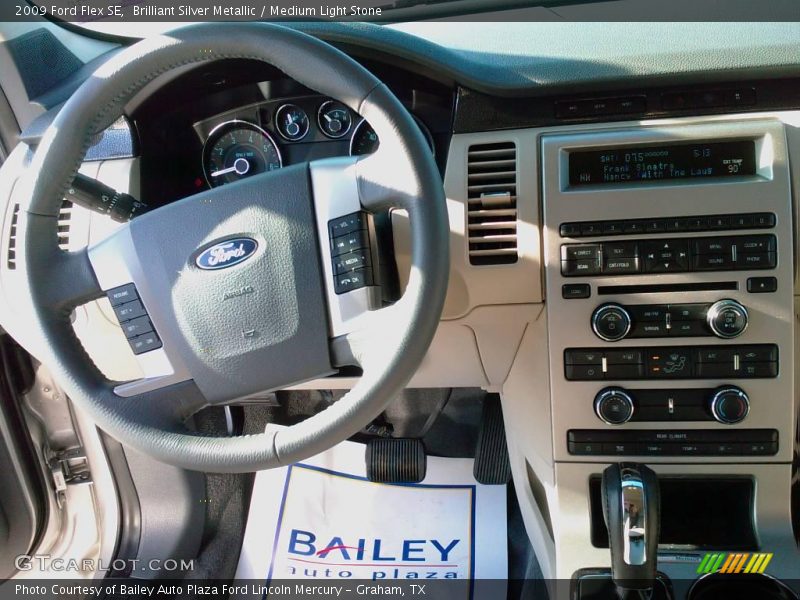 Brilliant Silver Metallic / Medium Light Stone 2009 Ford Flex SE