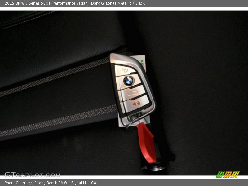 Dark Graphite Metallic / Black 2019 BMW 5 Series 530e iPerformance Sedan