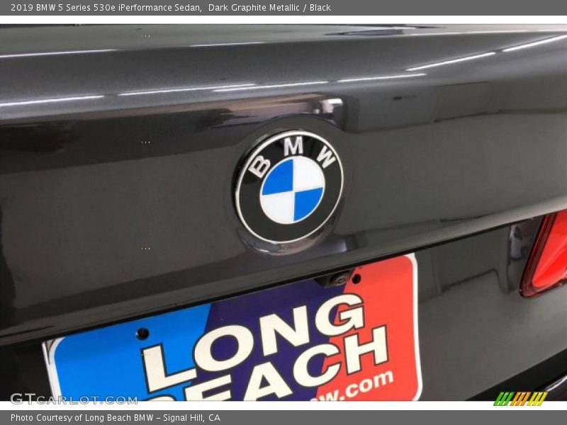 Dark Graphite Metallic / Black 2019 BMW 5 Series 530e iPerformance Sedan