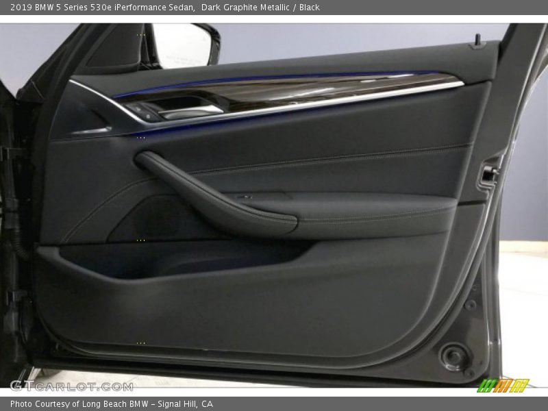 Dark Graphite Metallic / Black 2019 BMW 5 Series 530e iPerformance Sedan