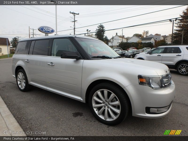 Front 3/4 View of 2019 Flex SEL AWD