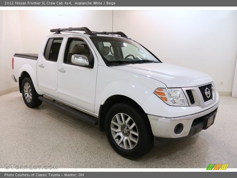 Avalanche White / Beige 2012 Nissan Frontier SL Crew Cab 4x4