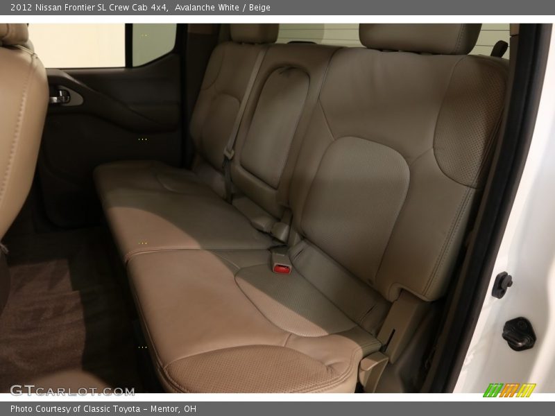Avalanche White / Beige 2012 Nissan Frontier SL Crew Cab 4x4