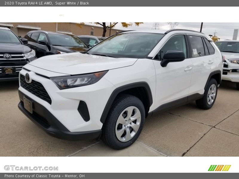 Super White / Black 2020 Toyota RAV4 LE AWD