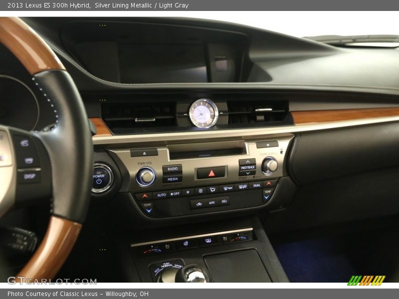 Silver Lining Metallic / Light Gray 2013 Lexus ES 300h Hybrid