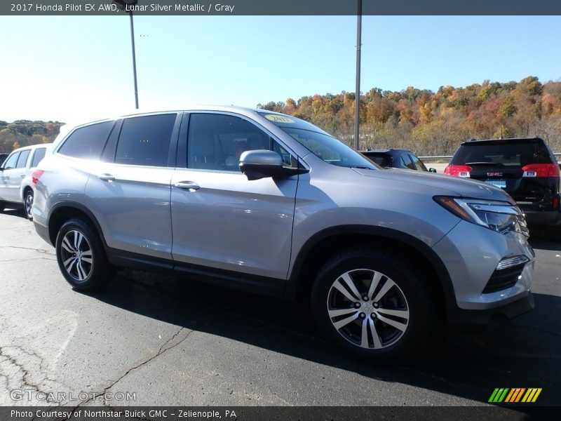 Lunar Silver Metallic / Gray 2017 Honda Pilot EX AWD