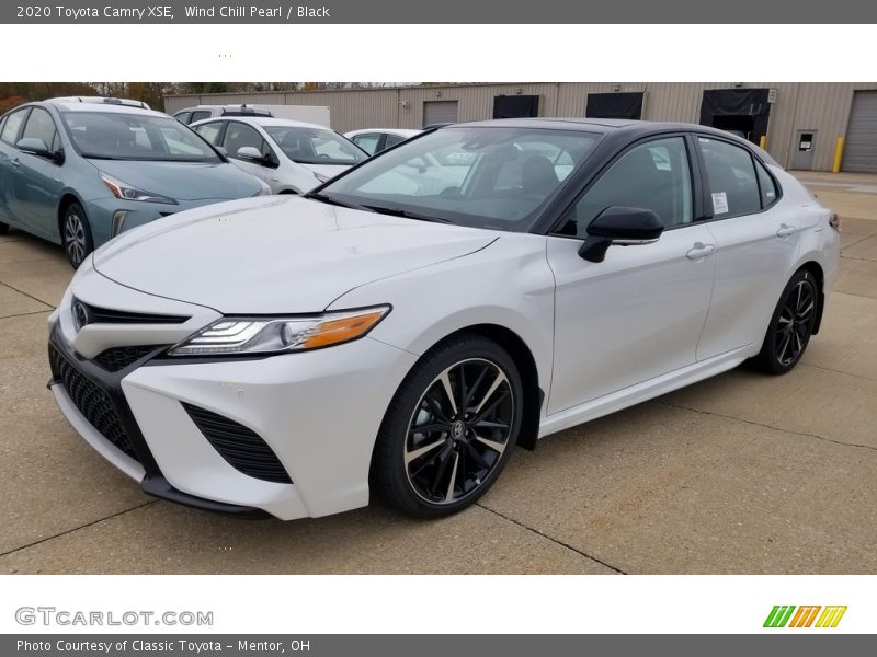 Wind Chill Pearl / Black 2020 Toyota Camry XSE