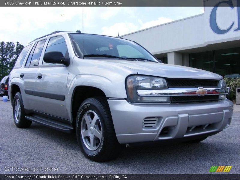 Silverstone Metallic / Light Gray 2005 Chevrolet TrailBlazer LS 4x4