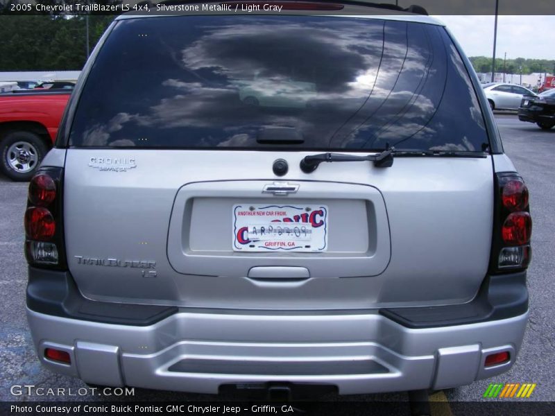 Silverstone Metallic / Light Gray 2005 Chevrolet TrailBlazer LS 4x4