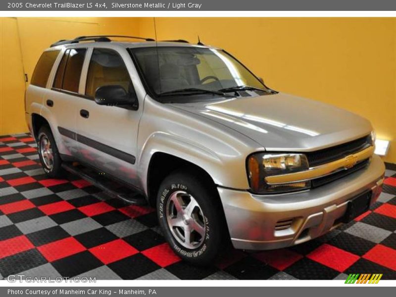 Silverstone Metallic / Light Gray 2005 Chevrolet TrailBlazer LS 4x4