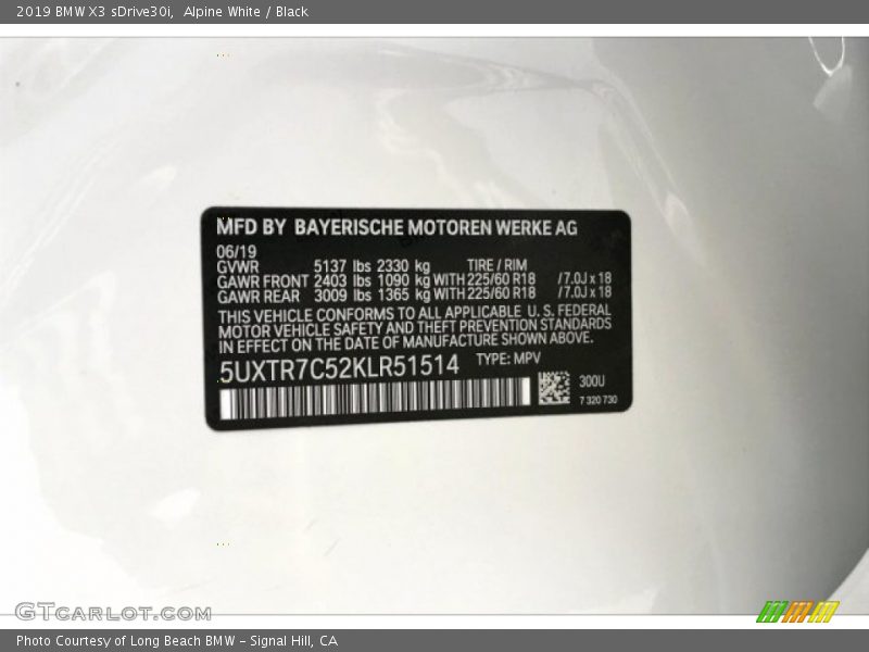 Alpine White / Black 2019 BMW X3 sDrive30i