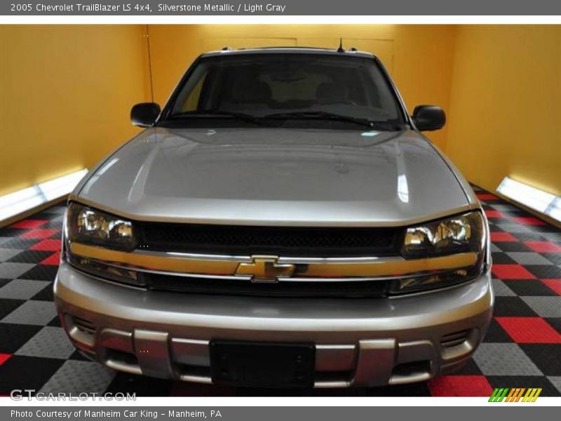 Silverstone Metallic / Light Gray 2005 Chevrolet TrailBlazer LS 4x4