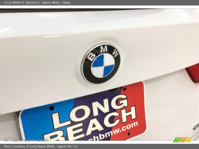 Alpine White / Black 2019 BMW X3 sDrive30i
