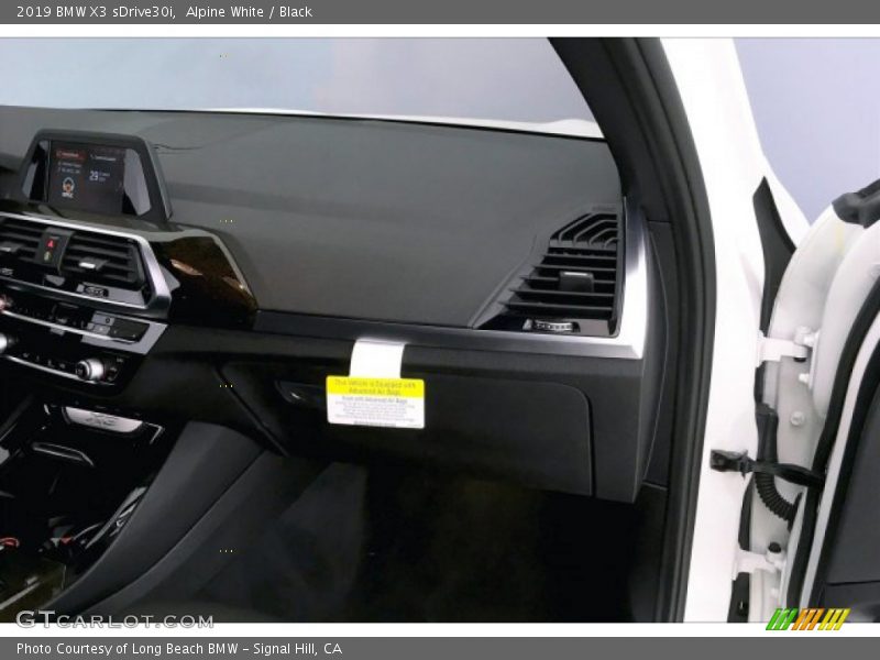 Alpine White / Black 2019 BMW X3 sDrive30i