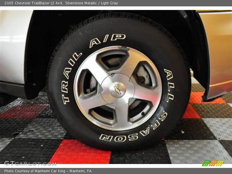 Silverstone Metallic / Light Gray 2005 Chevrolet TrailBlazer LS 4x4