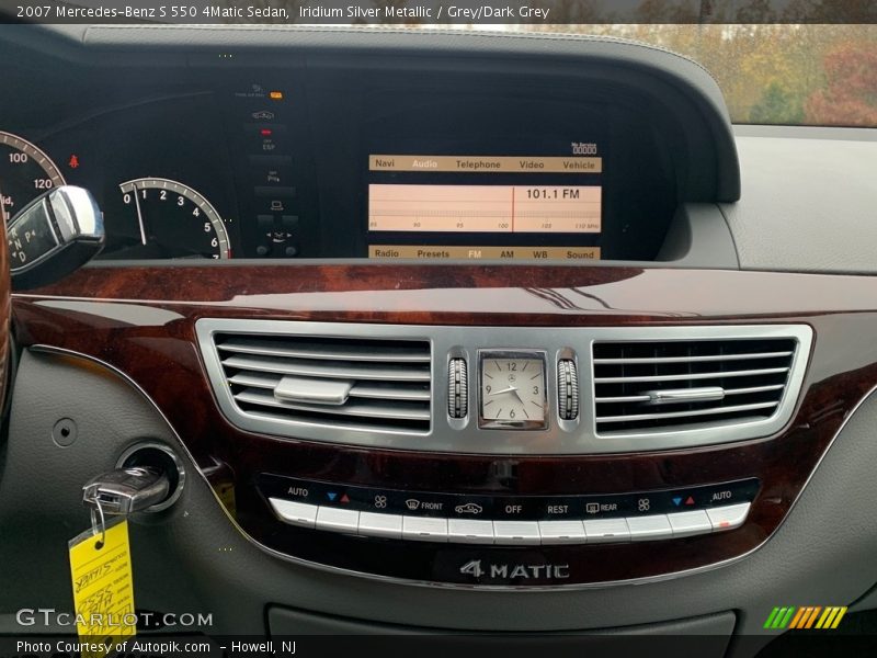 Iridium Silver Metallic / Grey/Dark Grey 2007 Mercedes-Benz S 550 4Matic Sedan