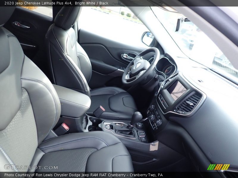 Bright White / Black 2020 Jeep Cherokee Latitude Plus 4x4