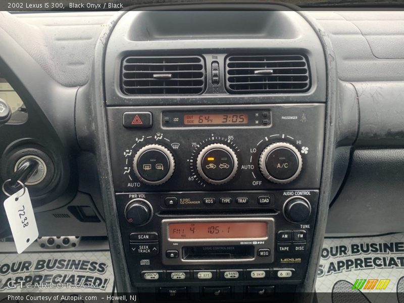 Black Onyx / Black 2002 Lexus IS 300