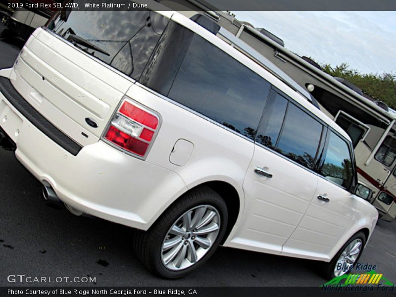 White Platinum / Dune 2019 Ford Flex SEL AWD