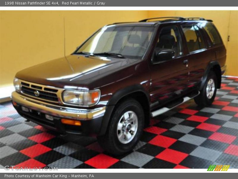 Red Pearl Metallic / Gray 1998 Nissan Pathfinder SE 4x4