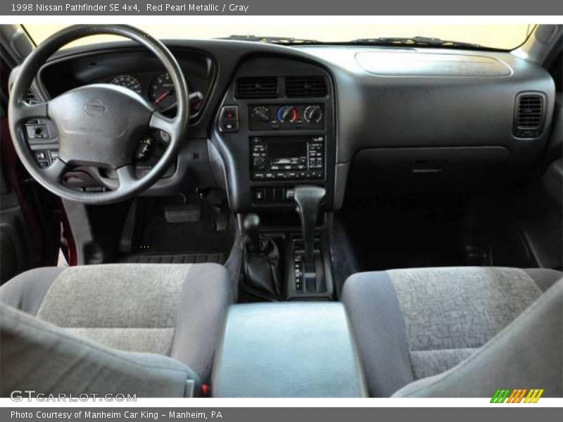 Red Pearl Metallic / Gray 1998 Nissan Pathfinder SE 4x4