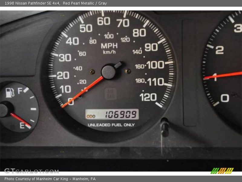 Red Pearl Metallic / Gray 1998 Nissan Pathfinder SE 4x4