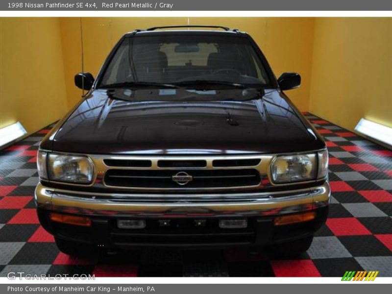 Red Pearl Metallic / Gray 1998 Nissan Pathfinder SE 4x4
