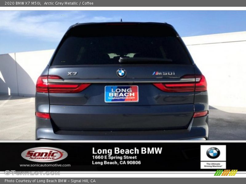 Arctic Grey Metallic / Coffee 2020 BMW X7 M50i