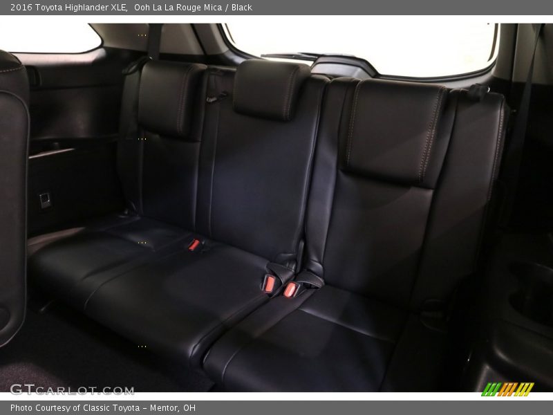 Ooh La La Rouge Mica / Black 2016 Toyota Highlander XLE