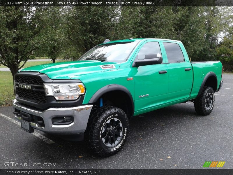 Front 3/4 View of 2019 2500 Tradesman Crew Cab 4x4 Power Wagon Package