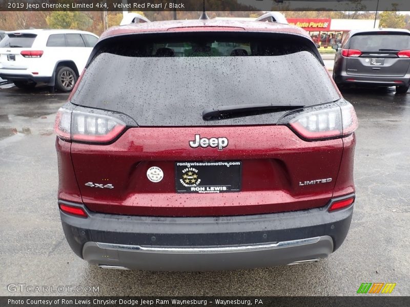 Velvet Red Pearl / Black 2019 Jeep Cherokee Limited 4x4
