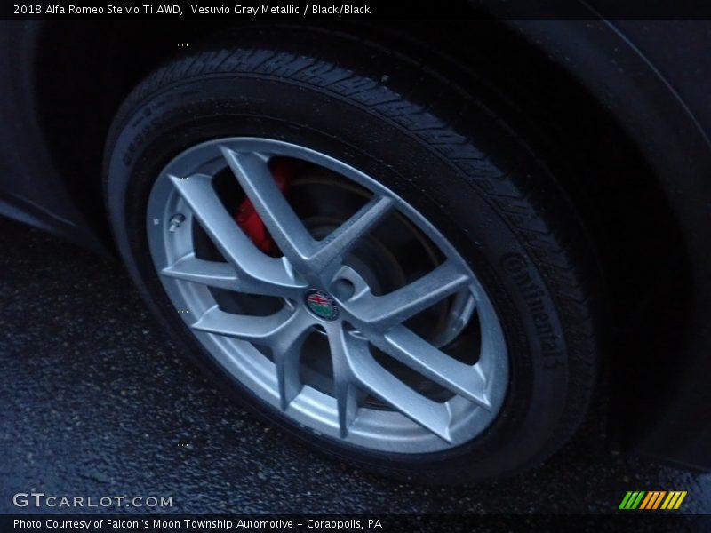 Vesuvio Gray Metallic / Black/Black 2018 Alfa Romeo Stelvio Ti AWD