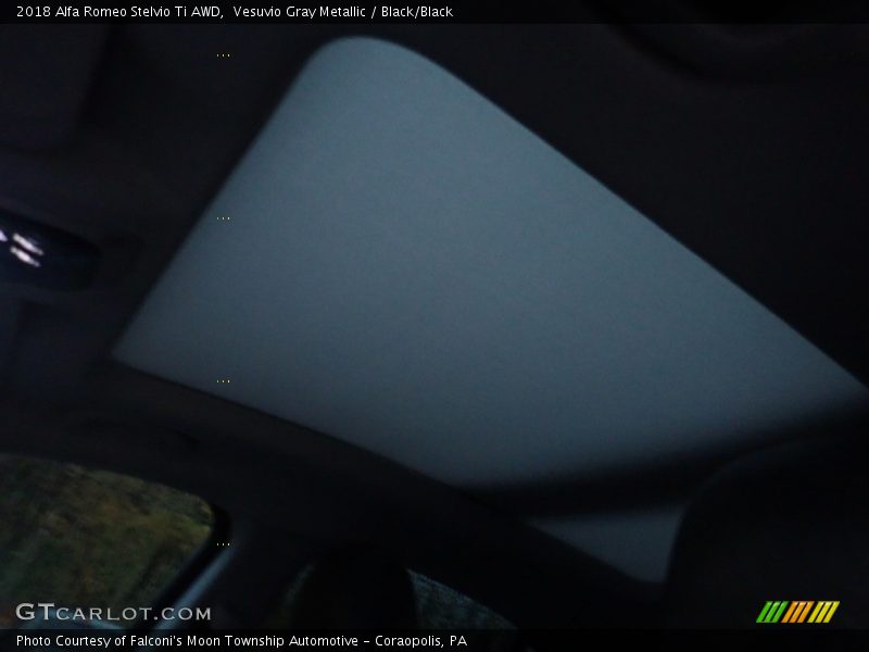 Vesuvio Gray Metallic / Black/Black 2018 Alfa Romeo Stelvio Ti AWD